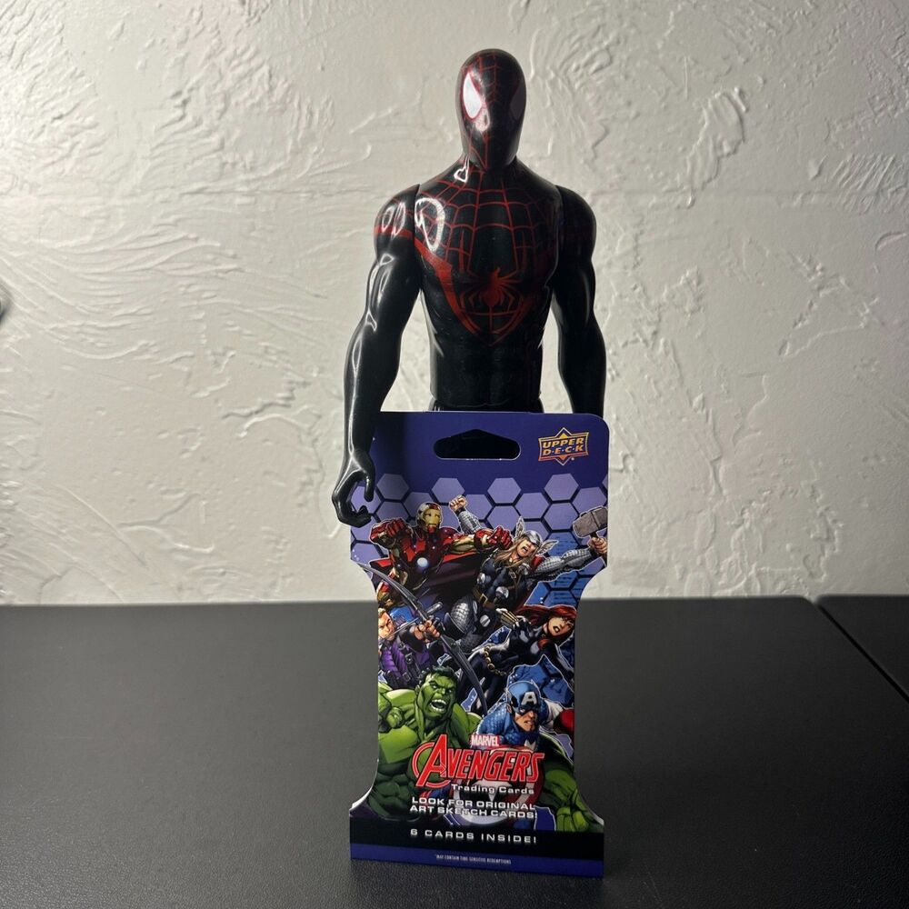 Ultimate Spider Man 12" -Titan Hero Series Hasbro Marvel 2014 w/ Marvel Cards